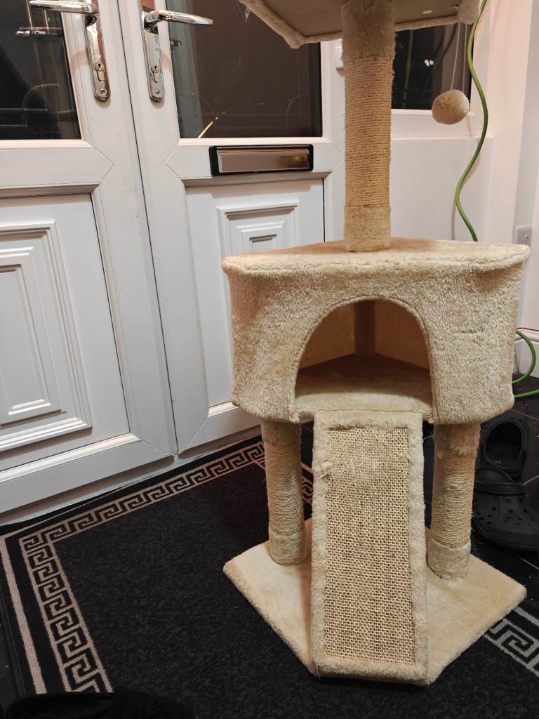 Cat tree