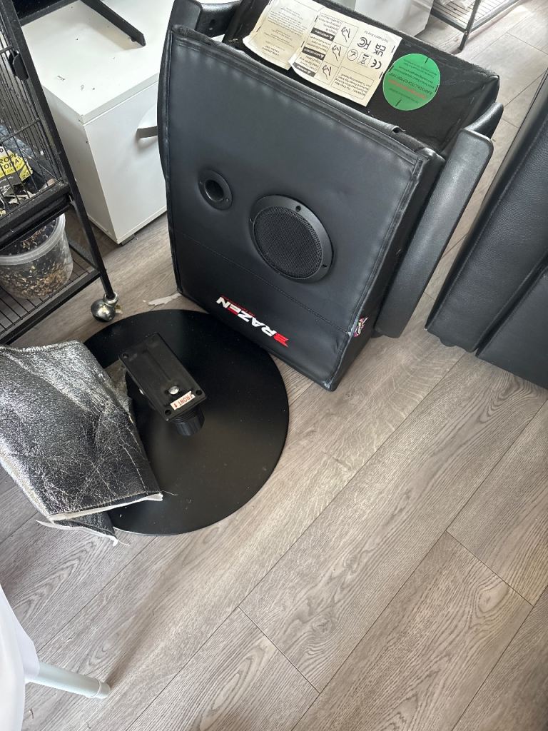 Gaming chair 