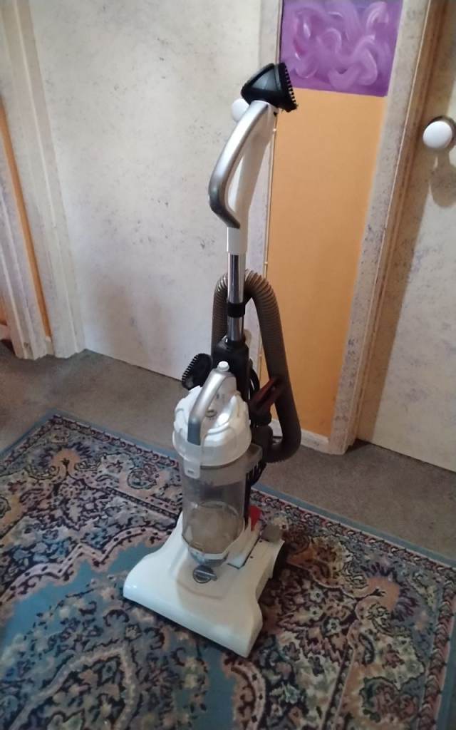 Vacuum Cleaner – White, Good Condition