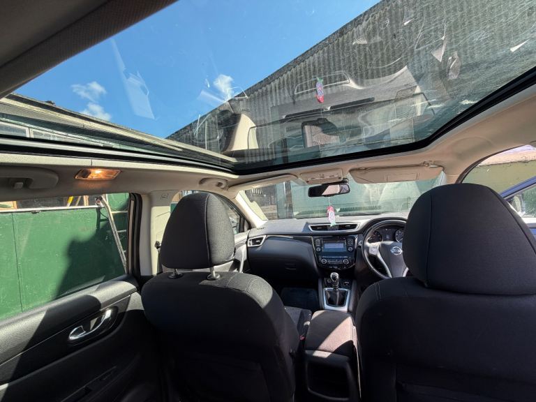 Nissan, QASHQAI, Hatchback, 2014, Manual, 1197 (cc), 5 doors