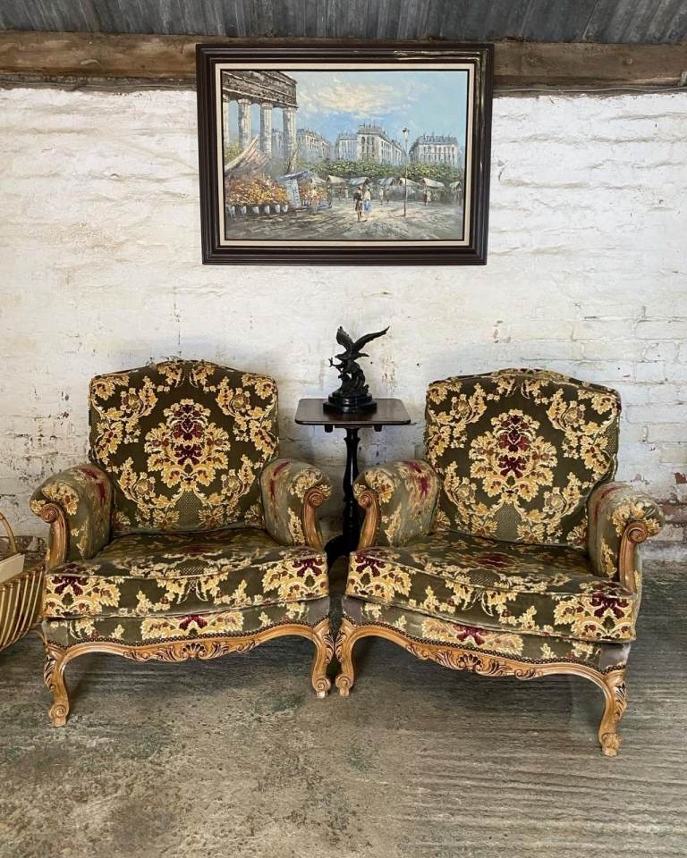 Pair of Early C20th French Louis XV Style Chateaux Armchairs