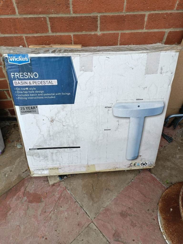 Wickes Fresno Basin & Pedestal – Brand New in Box