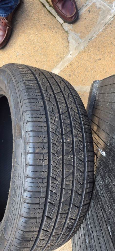 2 tyres for sale 