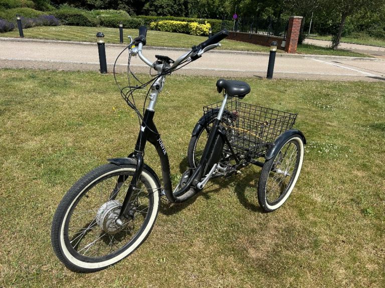Jorvik Black Adult Tricycle with Front Motor and Rear Basket – Good Condition