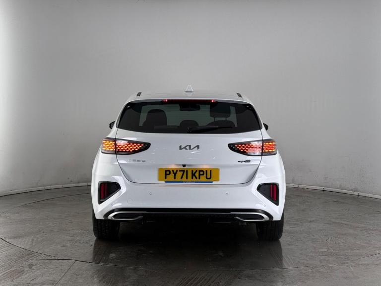 2022 Kia Ceed 1.5 T-GDi GT-Line Euro 6 (s/s) 5dr HATCHBACK Petrol Manual