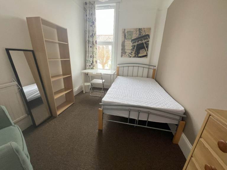 Double Room | Bills INCLUDED | £120/week | Near city centre