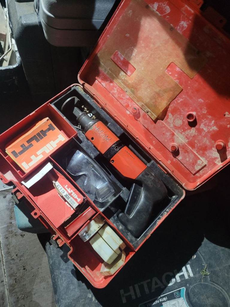 3x hilti nail guns all in boxes with accessories 
