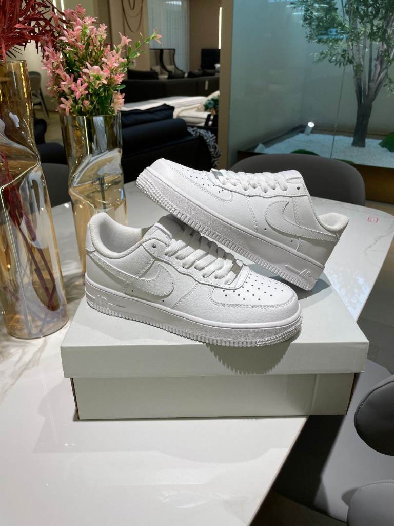Nike Air Force 1 Low '07 White Size 6.5