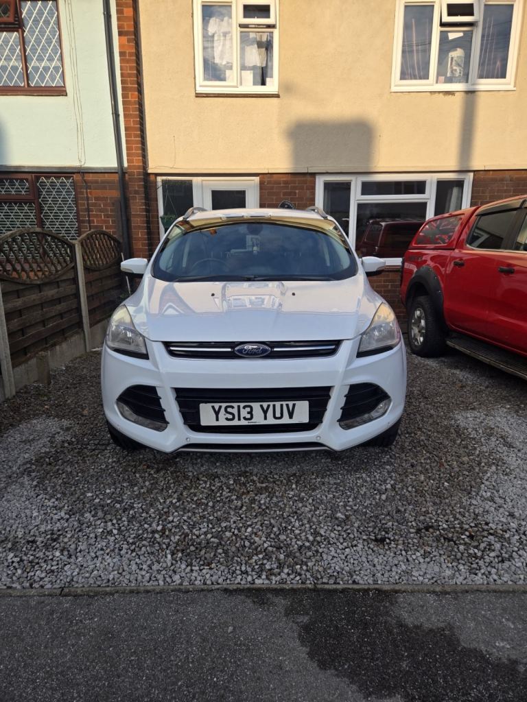 Ford, KUGA, Hatchback, 2013, Manual, 1997 (cc), 5 doors