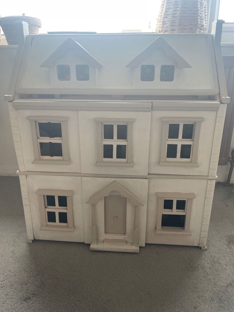 Wooden Dolls House 