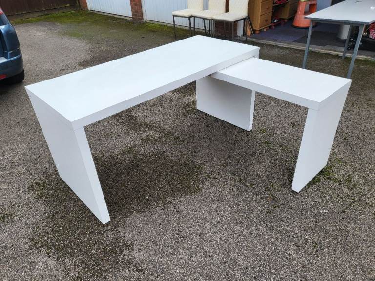 IKEA Malm White Desk with pull-out panel 151x65cm FREE DELIVERY 073