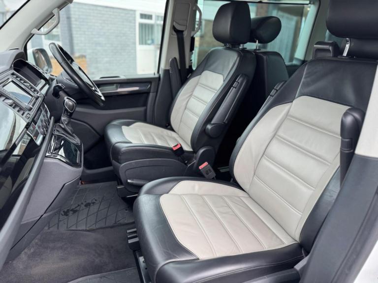 2016 Volkswagen Caravelle 2.0 TDI BlueMotion Tech 204 Executive 5dr DSG MPV DIESEL Automatic