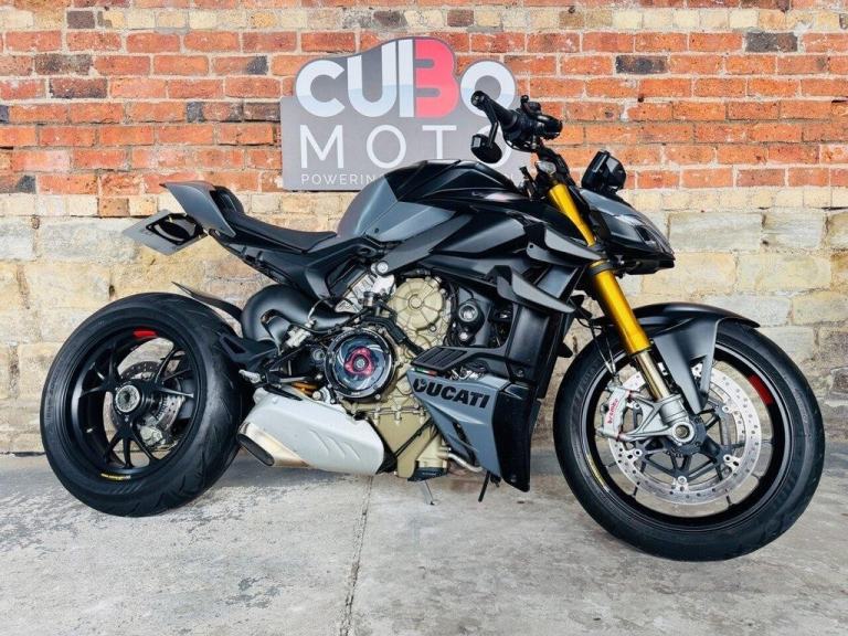 DUCATI STREETFIGHTER V4S 1103 EVO 2 2023 23