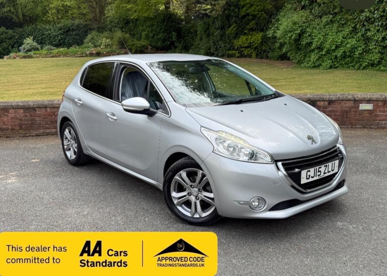 2015 Peugeot 208 1.2 VTi Allure 5dr HATCHBACK Petrol Manual