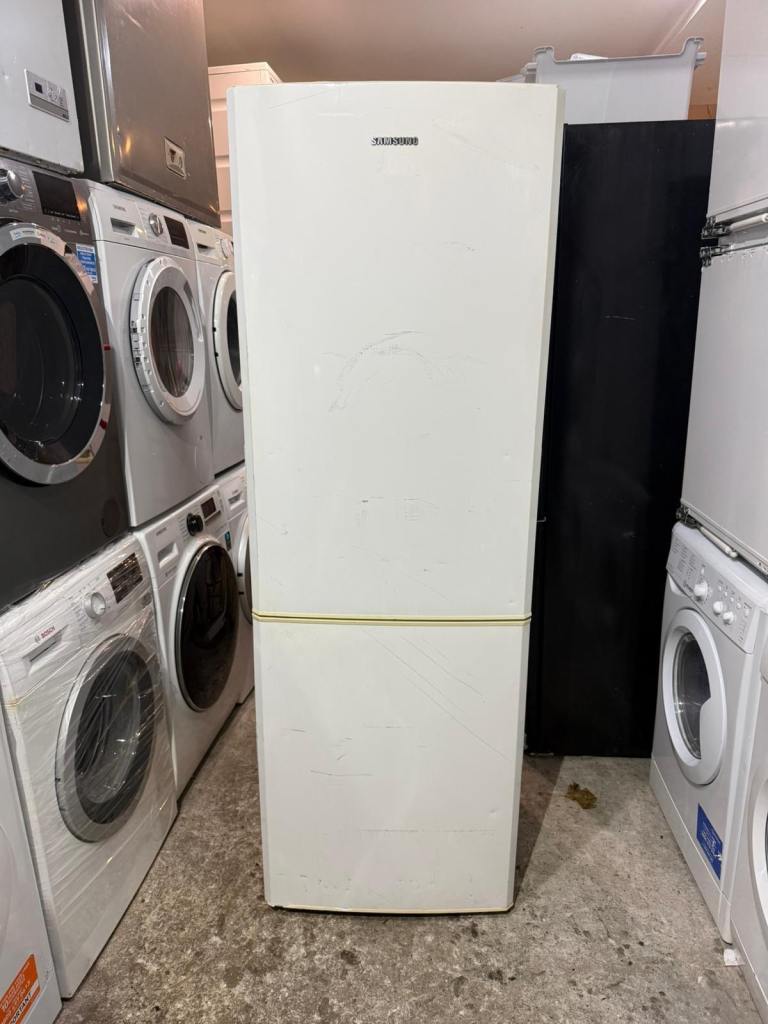 image for Samsung White Colour Freestanding Fridge Freezer With Free Delivery 🚚 