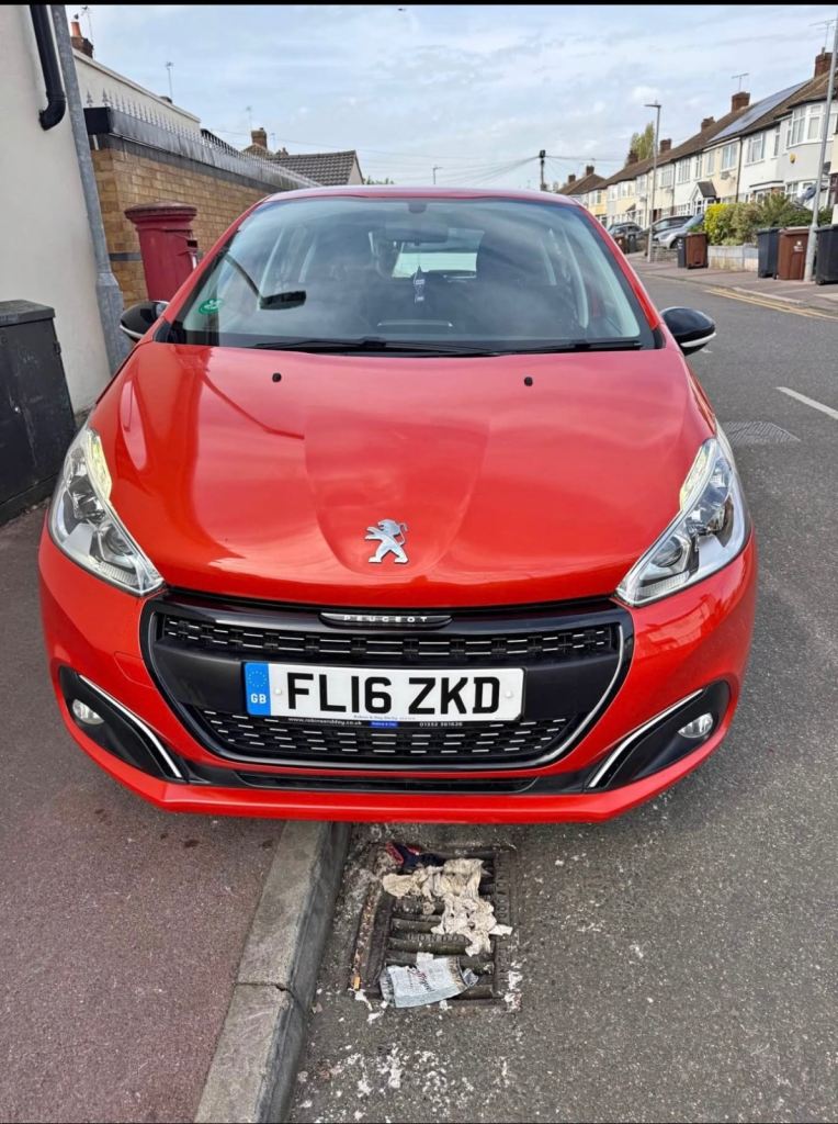 Peugeot, 208, Hatchback, 2016, Manual, 1199 (cc), 5 doors
