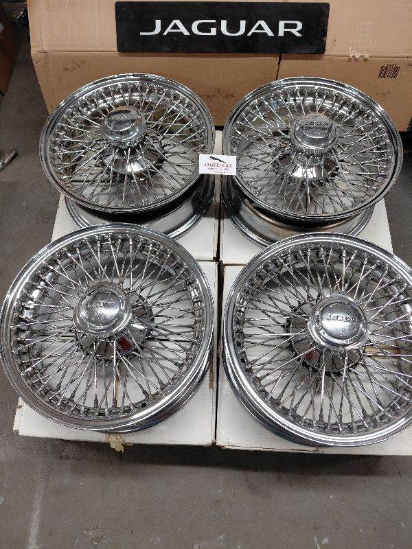 Jaguar 6x15 chrome wire wheels with spinners 