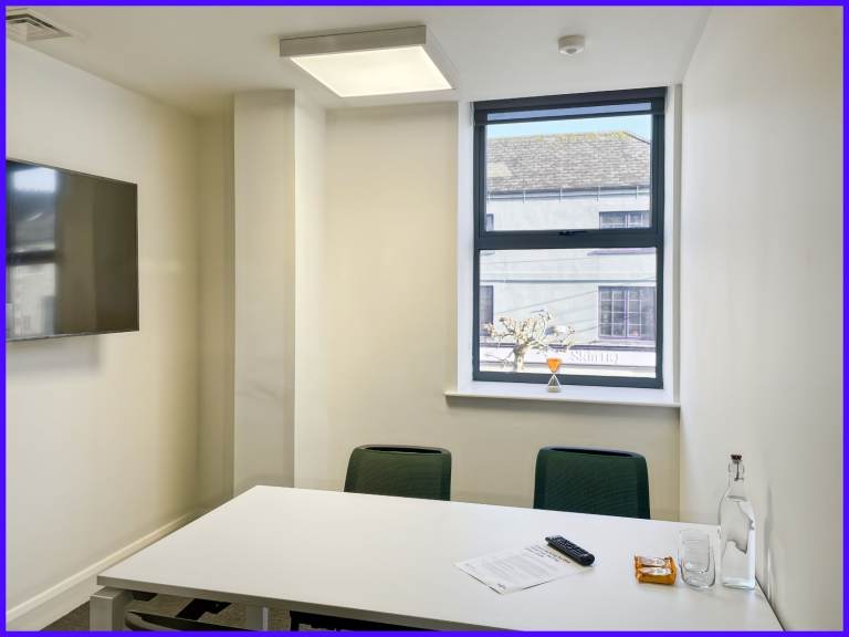 Omagh - BT78 1BH, All-inclusive access to professional office space for 2 people in Regus 8 High St
