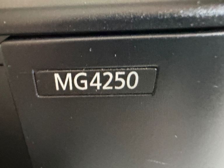 Canon PIXMA MG4250 Printer/Scanner – Good Condition