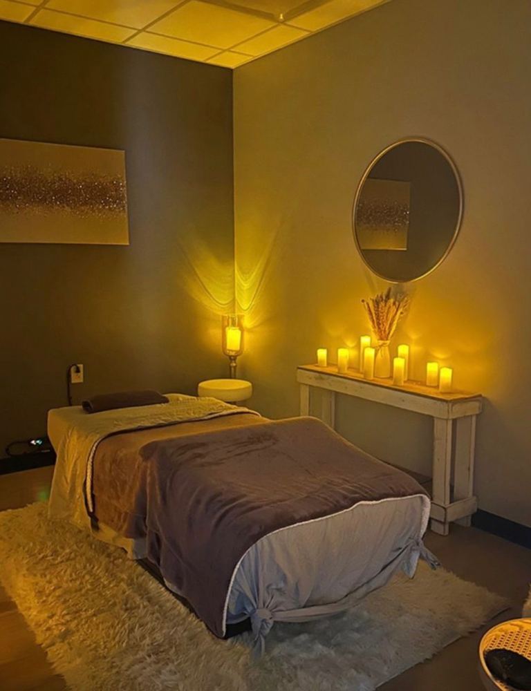 NEW IN TOWN M/F EBONY MASSAGE COUPLE AVAILABLE 