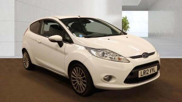 FORD FIESTA 1.4 TDCi DPF Titanium 3dr (white) 2012