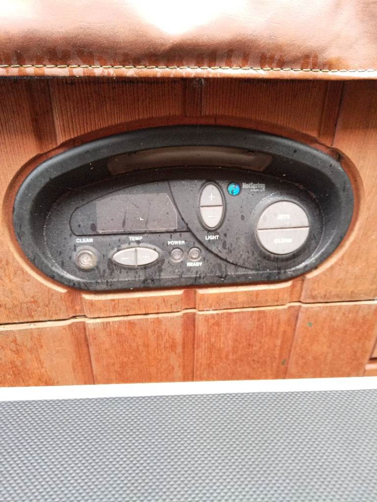 Hotspings hot tub 