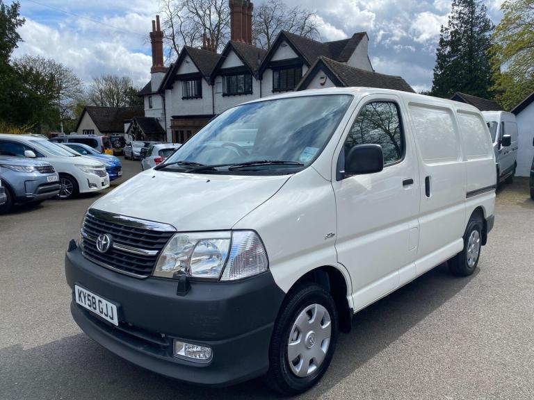 2008 Toyota HiAce 2.5 280 D-4D RWD L1 H1 4dr PANEL VAN Diesel Manual