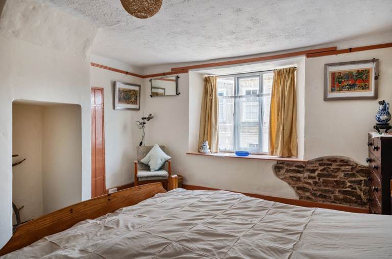Spacious Double bedroom 