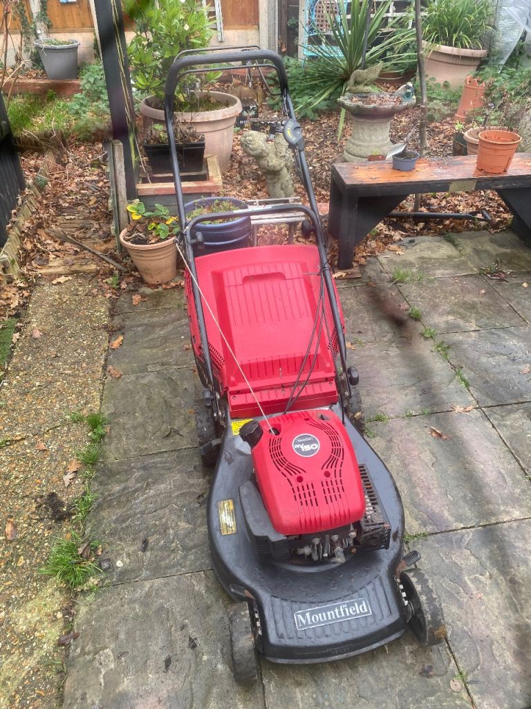 Mountfield self propelled lawn mower 