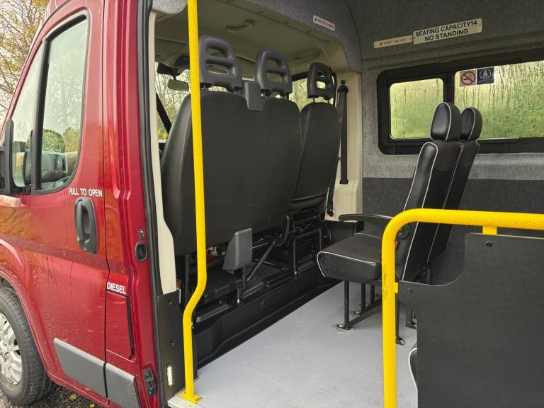 2016 Peugeot Boxer 335 2.2hdi 6spd 130ps Lwb 14 Seat Minibus _ *Only 11,550 Mls*