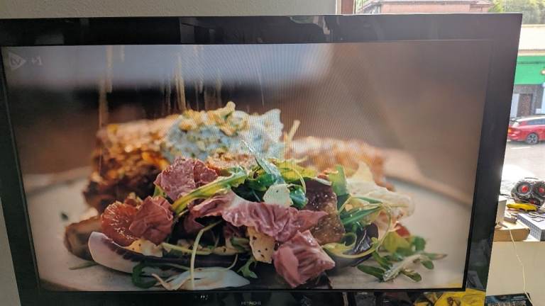 Hitachi 42LDF30U B LCD TV 42 INCH TELEVISION.