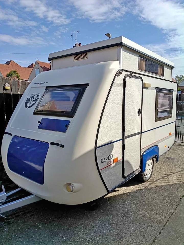 caravan  compact pop top 