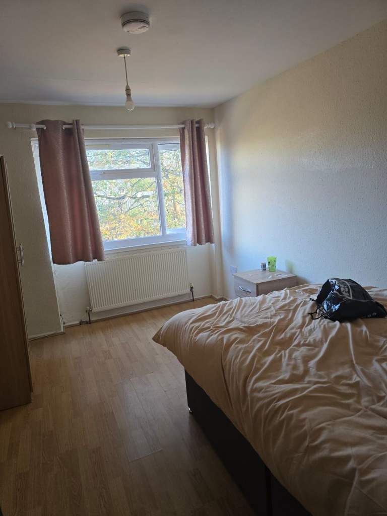  6-Bedroom Modern Supported Accommodation – Universal Credit, ESA, JSA & PIP accepted