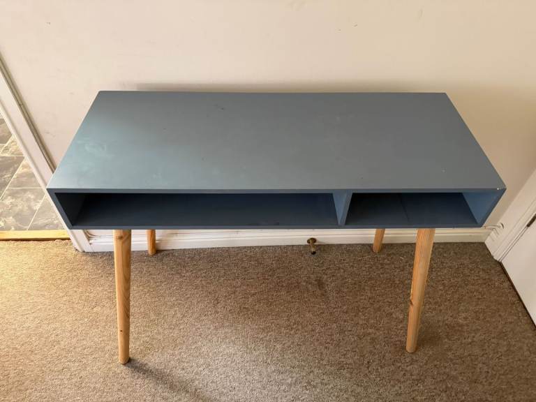 Stylish Mid-Century Style Console Table/Desk