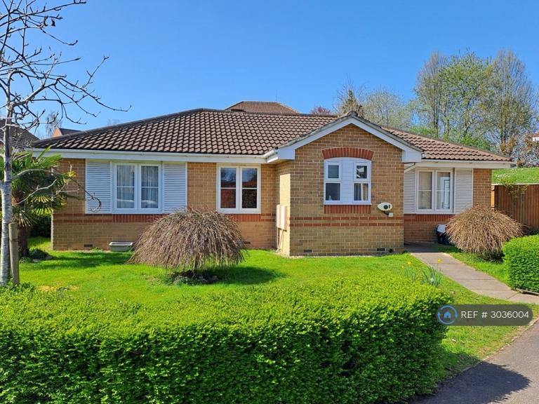 3 bedroom house in Coburg Place, Cullompton, EX15 (3 bed) (#3036004)