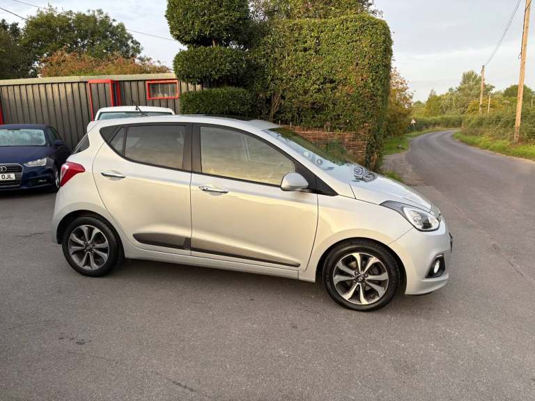 2017 Hyundai i10 1.2 Premium SE 5dr HATCHBACK Petrol Manual