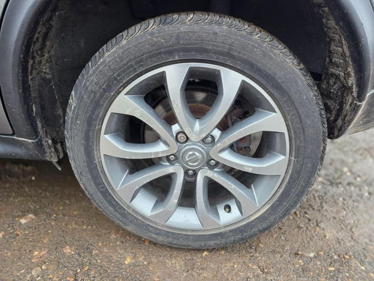 2017 Nissan Juke 1.6 DiG-T Tekna 5dr HATCHBACK PETROL Manual