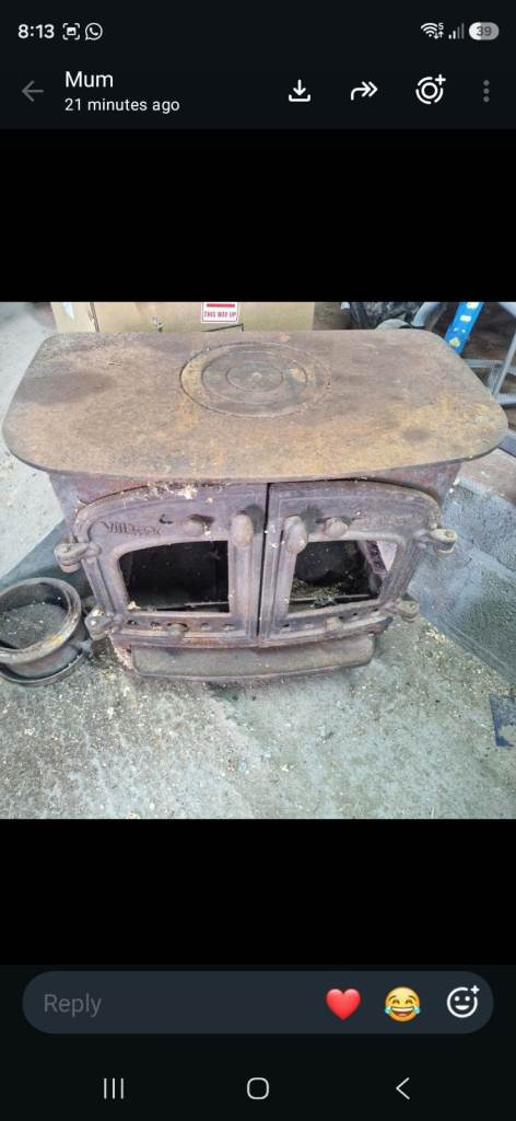 Cast iron fuel stove