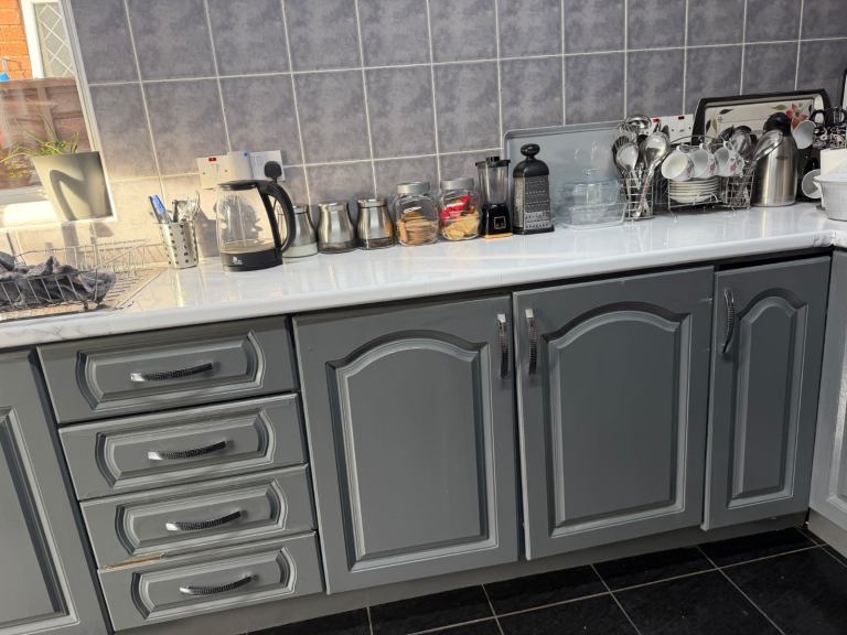 Complete Kitchen Units 