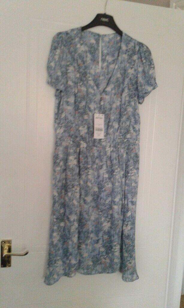 image for Next Pale Blue Floral Patterned Short Sleeve Dress