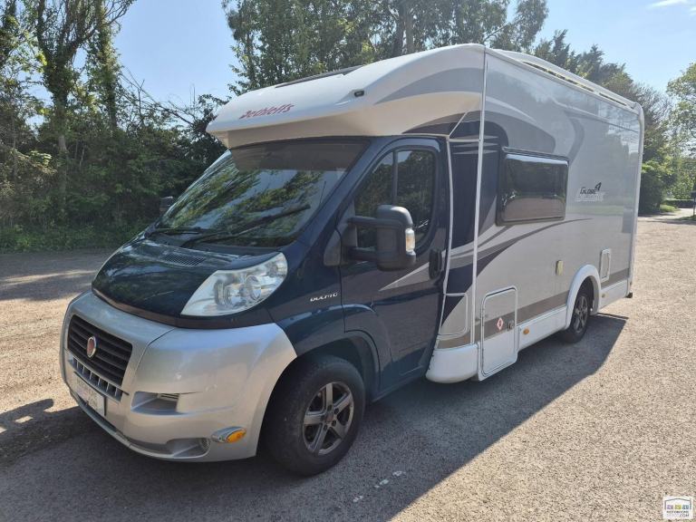 Dethleffs Globe 4, 2011, 4 berth, 4 belts, Bunk beds, drop down bed, solar panel