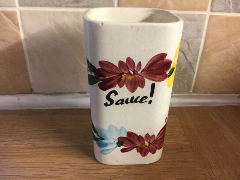 Unique  Ceramic  SAUCE  BOTTLE  HOLDER