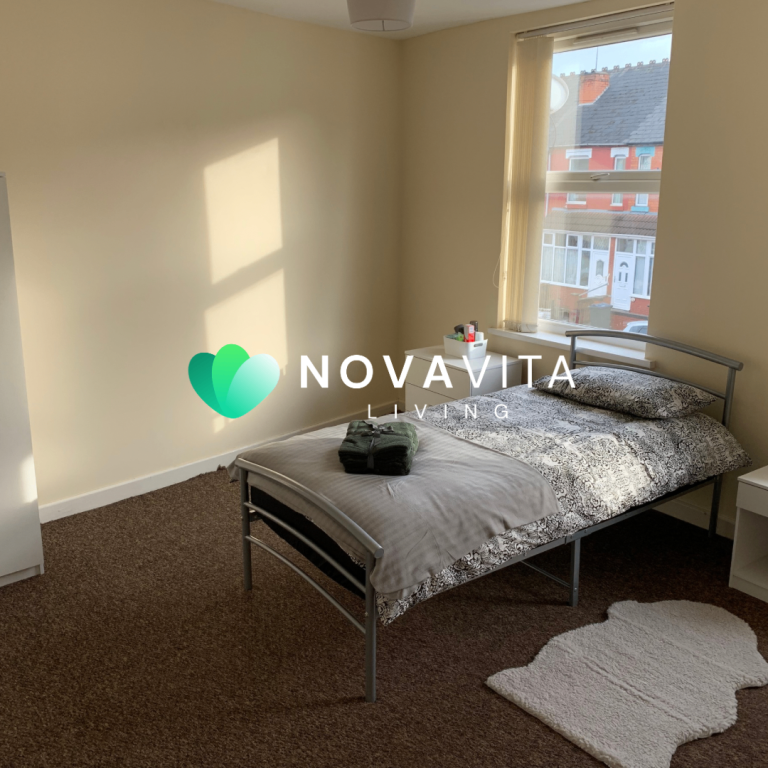 GROUPS & COUPLES WANTED! Supported Accommodation! Benefits, DSS, Cheap New Living Rooms Ref: 337