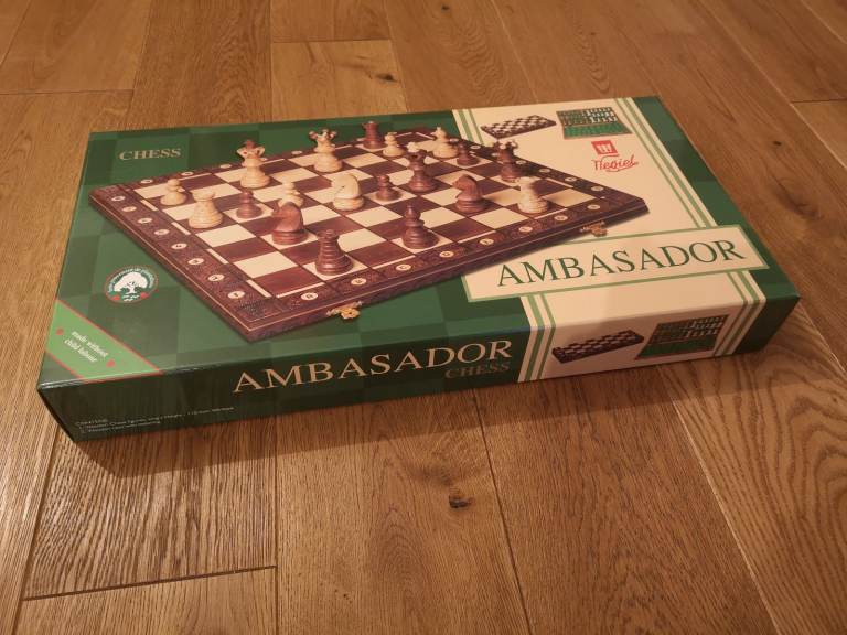 WEGIEL Amabassador chess set - NEW 