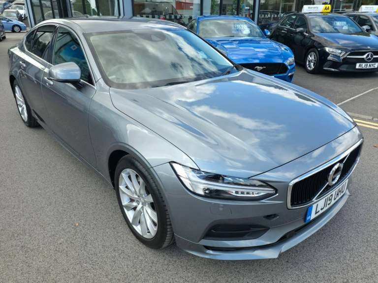 2019 Volvo S90 2.0 T4 GPF Momentum Pro Auto Euro 6 (s/s) 4dr SALOON Petrol Automatic