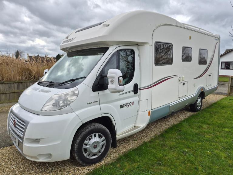 Rapido 7065F, 2012, 4 berth, 4 belts, End washroom, Solar panel