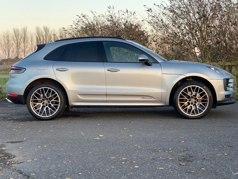 2020 Porsche Macan 2.0T PDK - Panoramic Sunroof &amp; Bose Audio &amp; PASM &amp; Huge Spec 4x4 P...