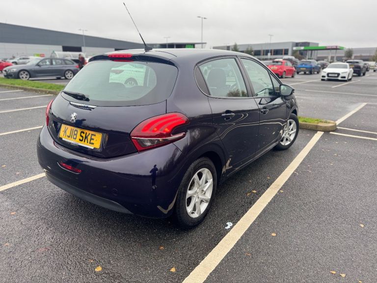 Peugeot, 208, Hatchback, 2018, Manual, 1199 (cc), 5 doors