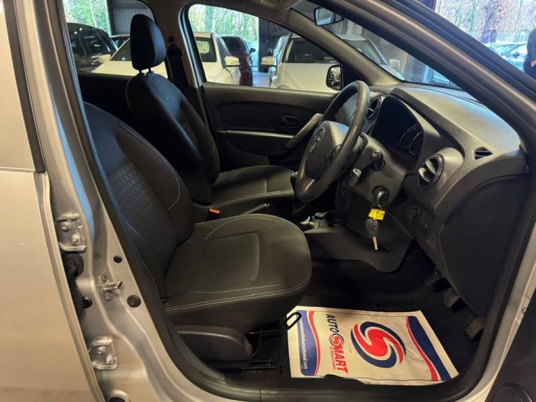 2015 Dacia Sandero 1.5 dCi Laureate 5dr HATCHBACK DIESEL Manual