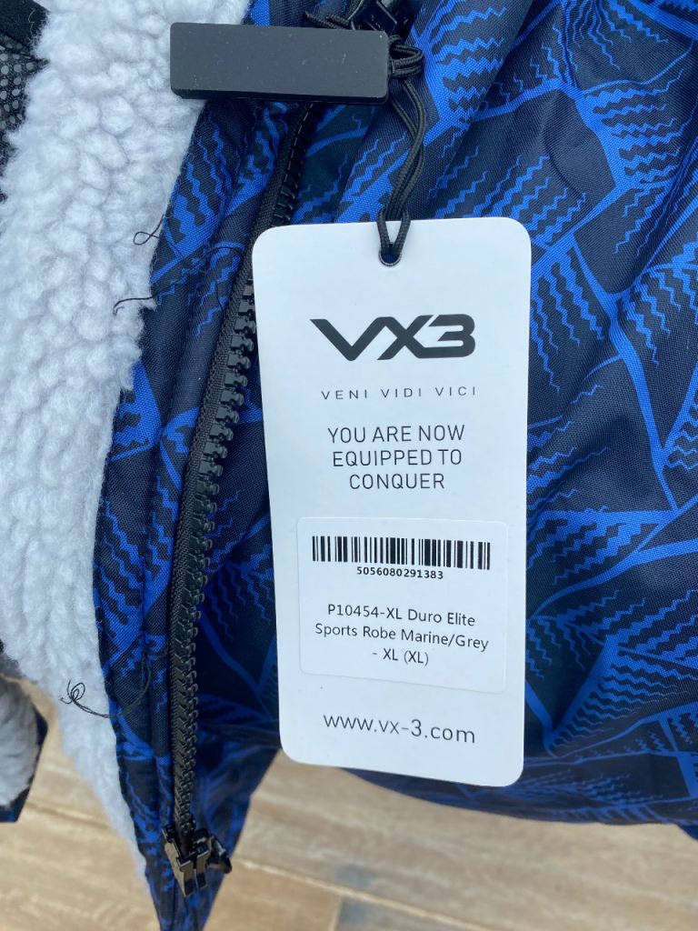New with tags VX3 XL duro elite sports dry robe marine /grey 